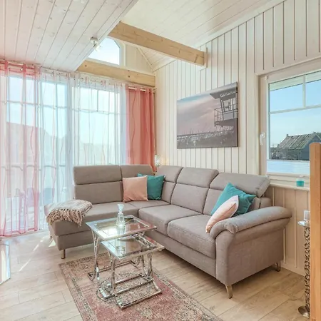 2 Bedroom In *